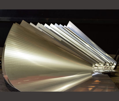 プレスによる円錐